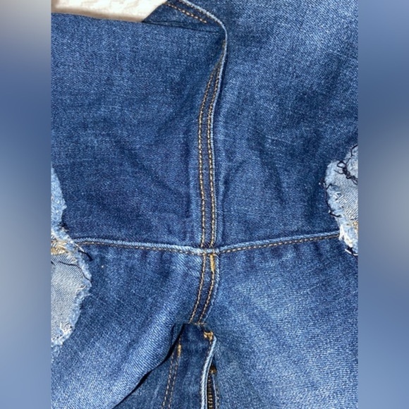 Women’s Reitmans high waisted roll up distressed stretchy Jean Shorts size 29 - Picture 8 of 10